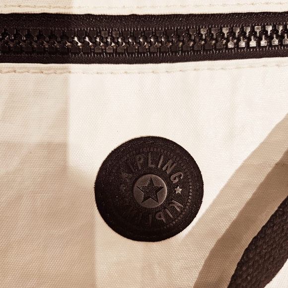 Bag - Picture 2 of 3